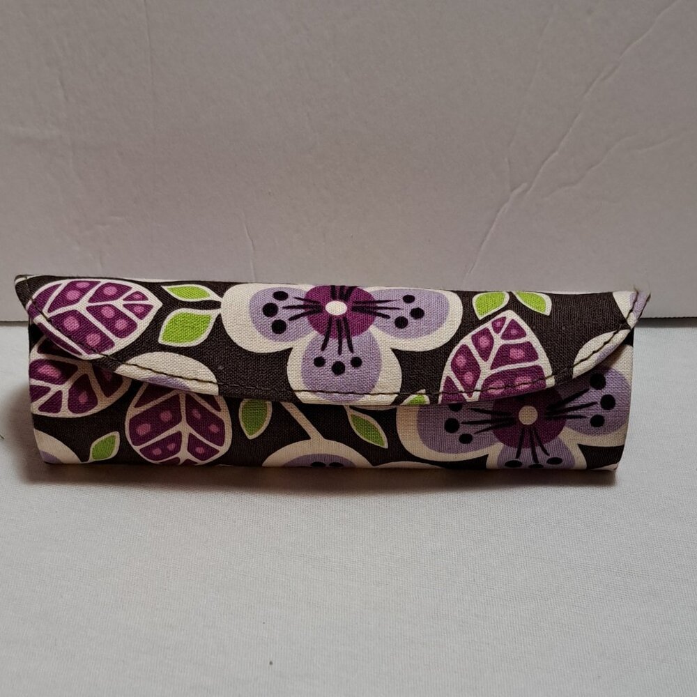 Vera Bradley Authentic Hard Clip Eyeglass Case in Plum Petals – 5.5"x 1.5 Petite